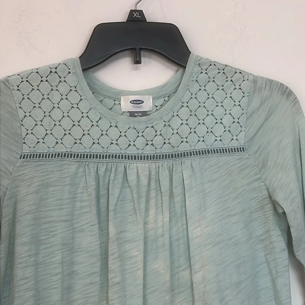 🌞 Old Navy distressed light green lace high low tunic girl XL